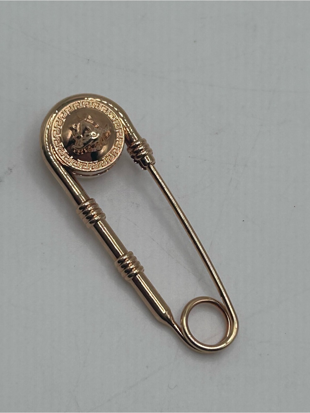 Versace Medusa Safety Gold Color Pin Brooch Accessories Large New W/O Tag - Picture 2 of 5